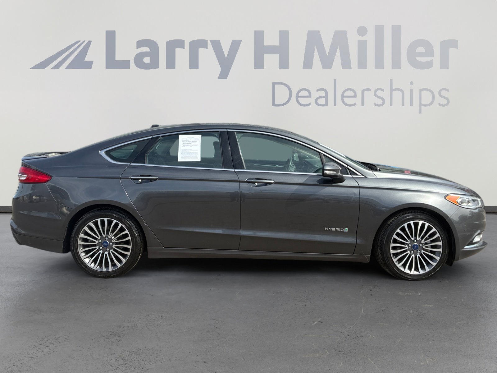 Used 2018 Ford Fusion Titanium image 6