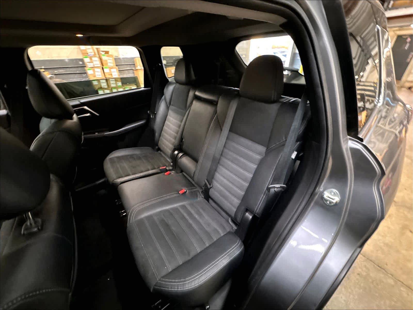 Used 2022 Mitsubishi Outlander SE AWD/4WD image 28