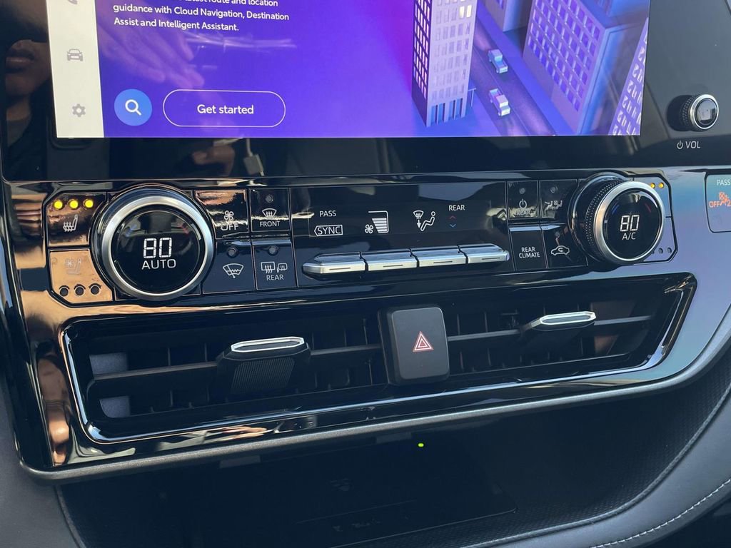 Used 2023 Toyota Highlander Limited image 20