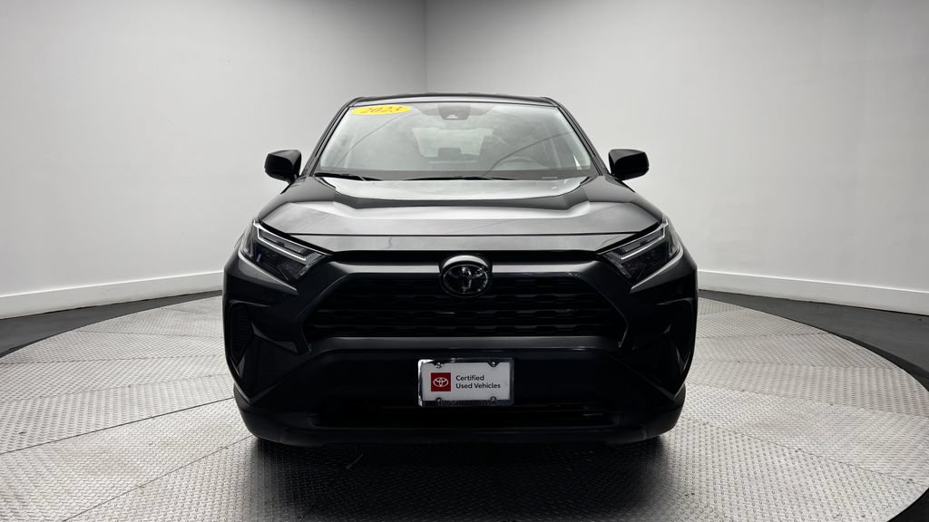 Used 2023 Toyota RAV4 LE AWD/4WD image 40