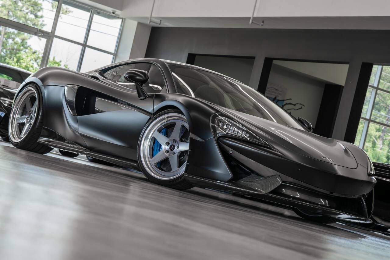 Used 2017 McLaren 570S RWD image 4