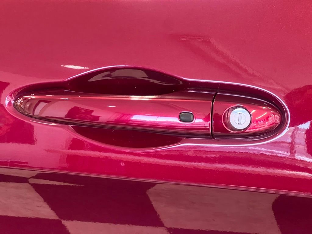 Used 2019 Jeep Cherokee Limited image 9