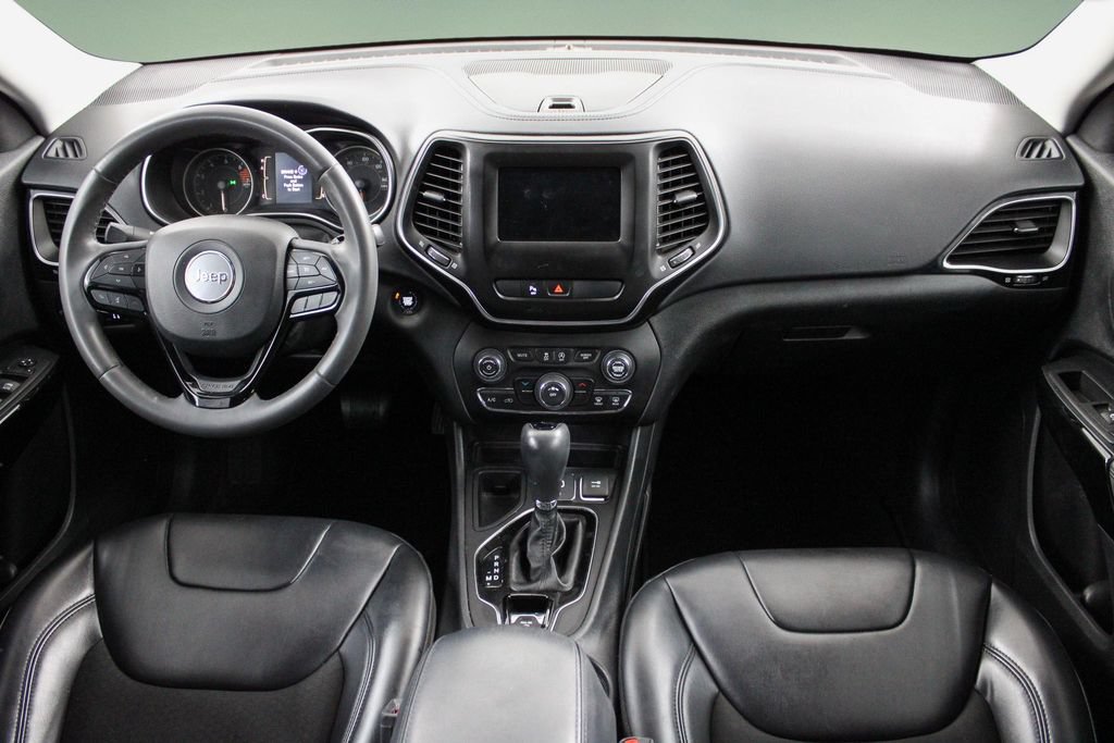 Used 2020 Jeep Cherokee Latitude Plus FWD image 19