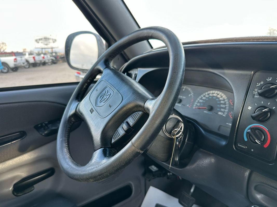 Used 1999 Dodge Ram 3500 Truck SLT image 17