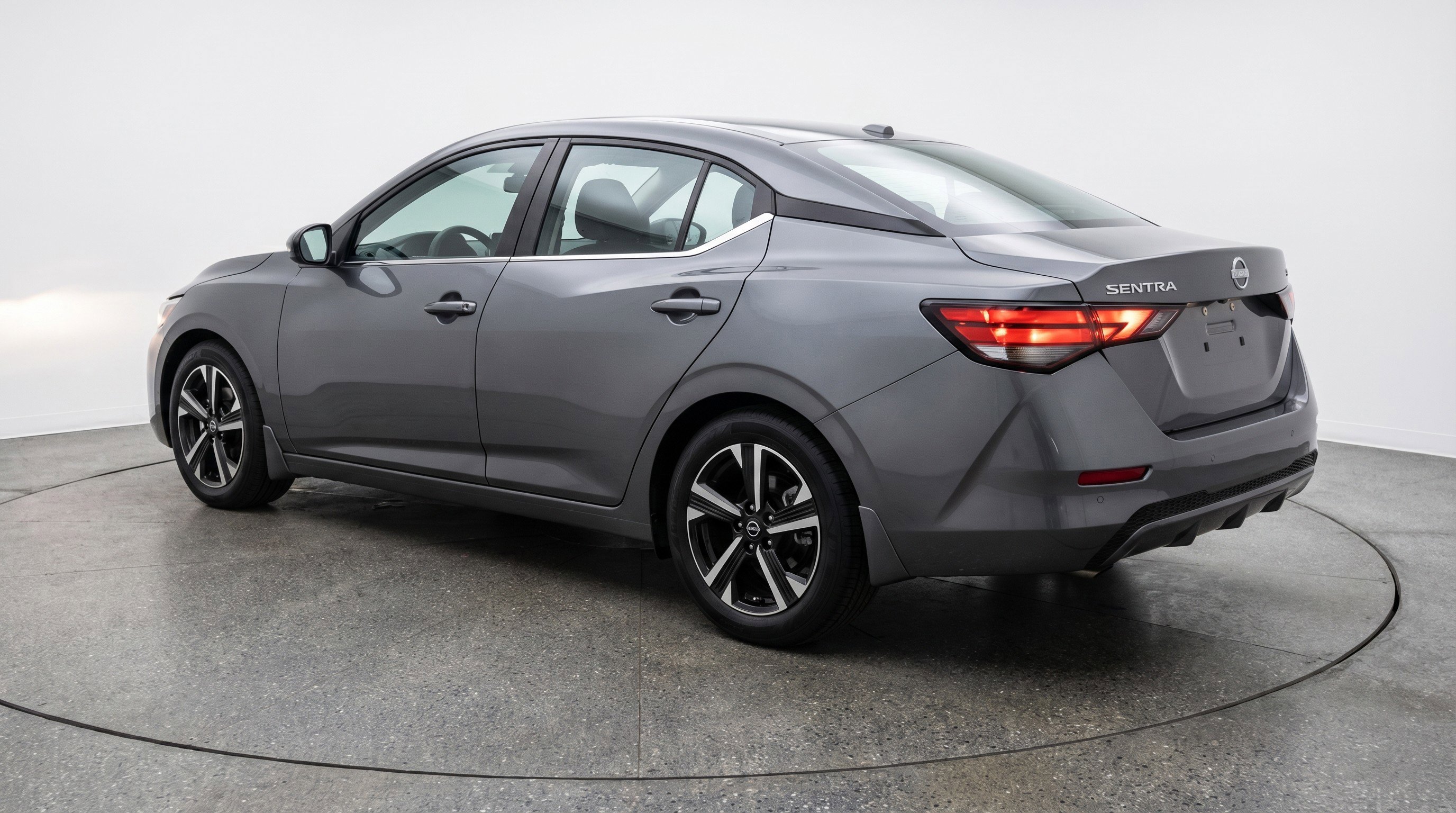 Used 2025 Nissan Sentra SV image 6