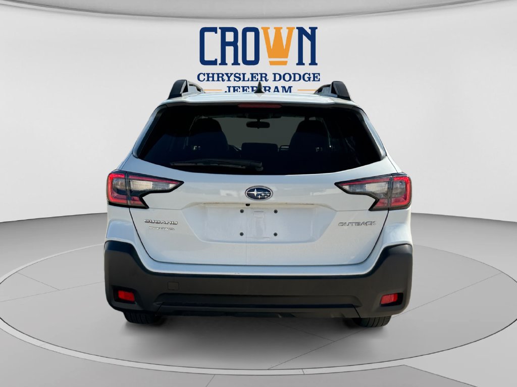 Used 2023 Subaru Outback Premium AWD/4WD image 4