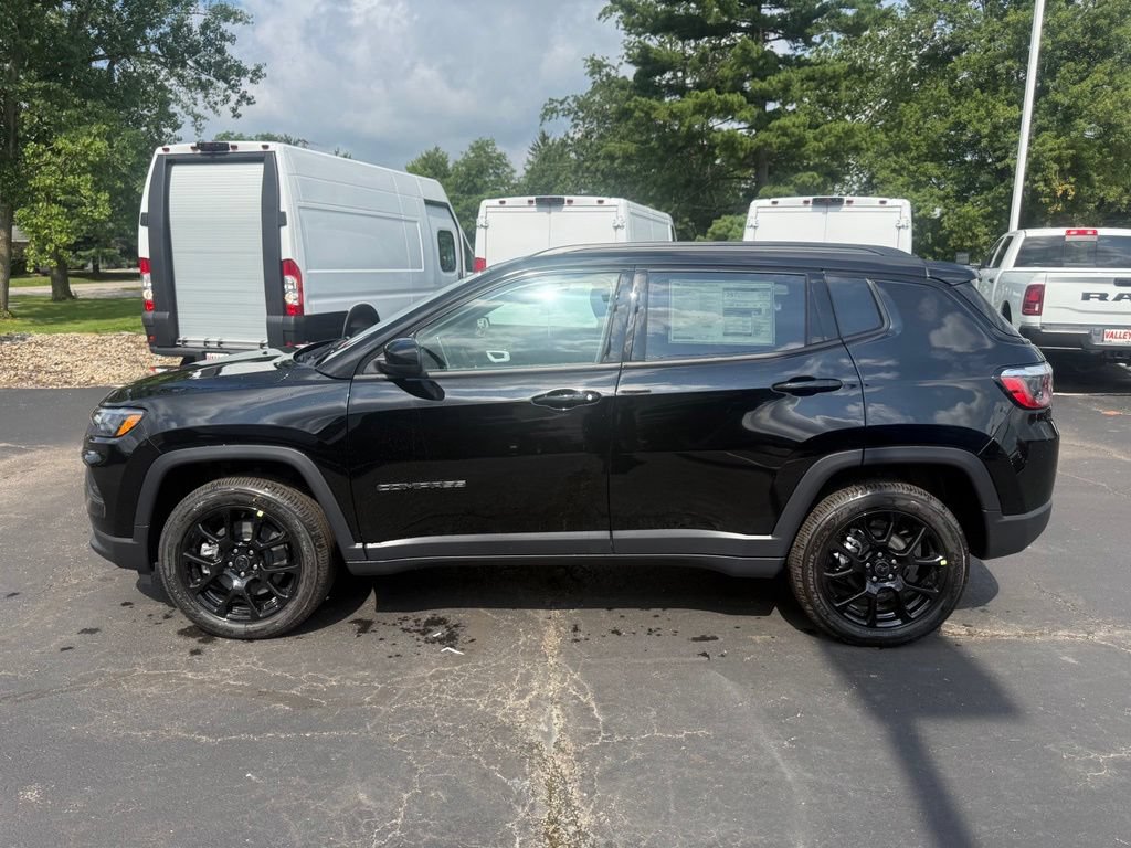 New 2026 Jeep Compass Latitude AWD/4WD image 6
