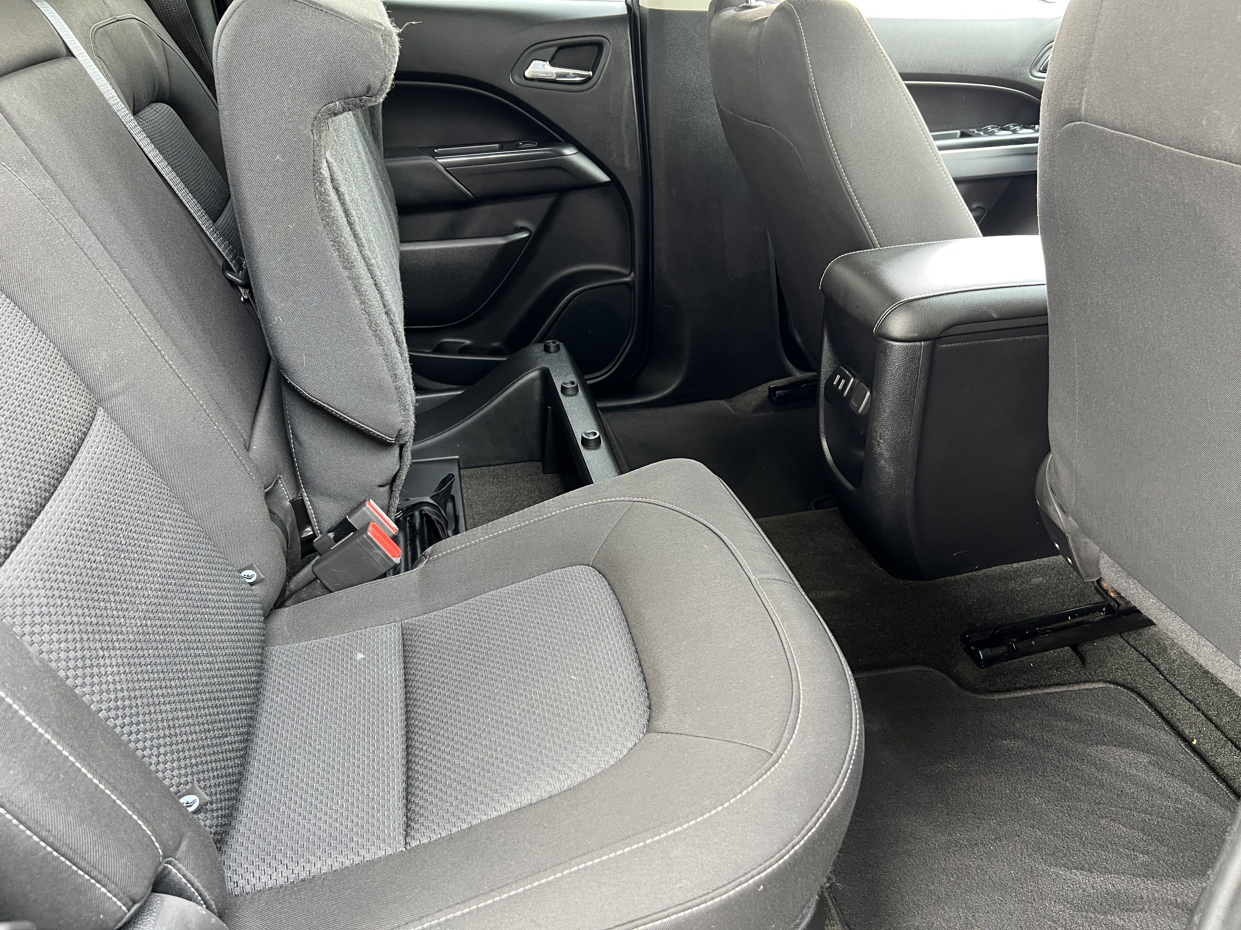 Used 2018 Chevrolet Colorado LT AWD/4WD image 18