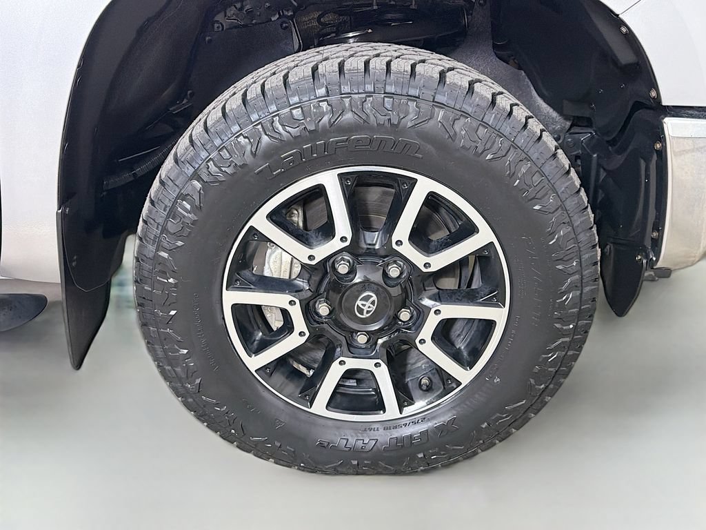 Used 2020 Toyota Tundra Limited w/ Limited Premium Package AWD/4WD image 29