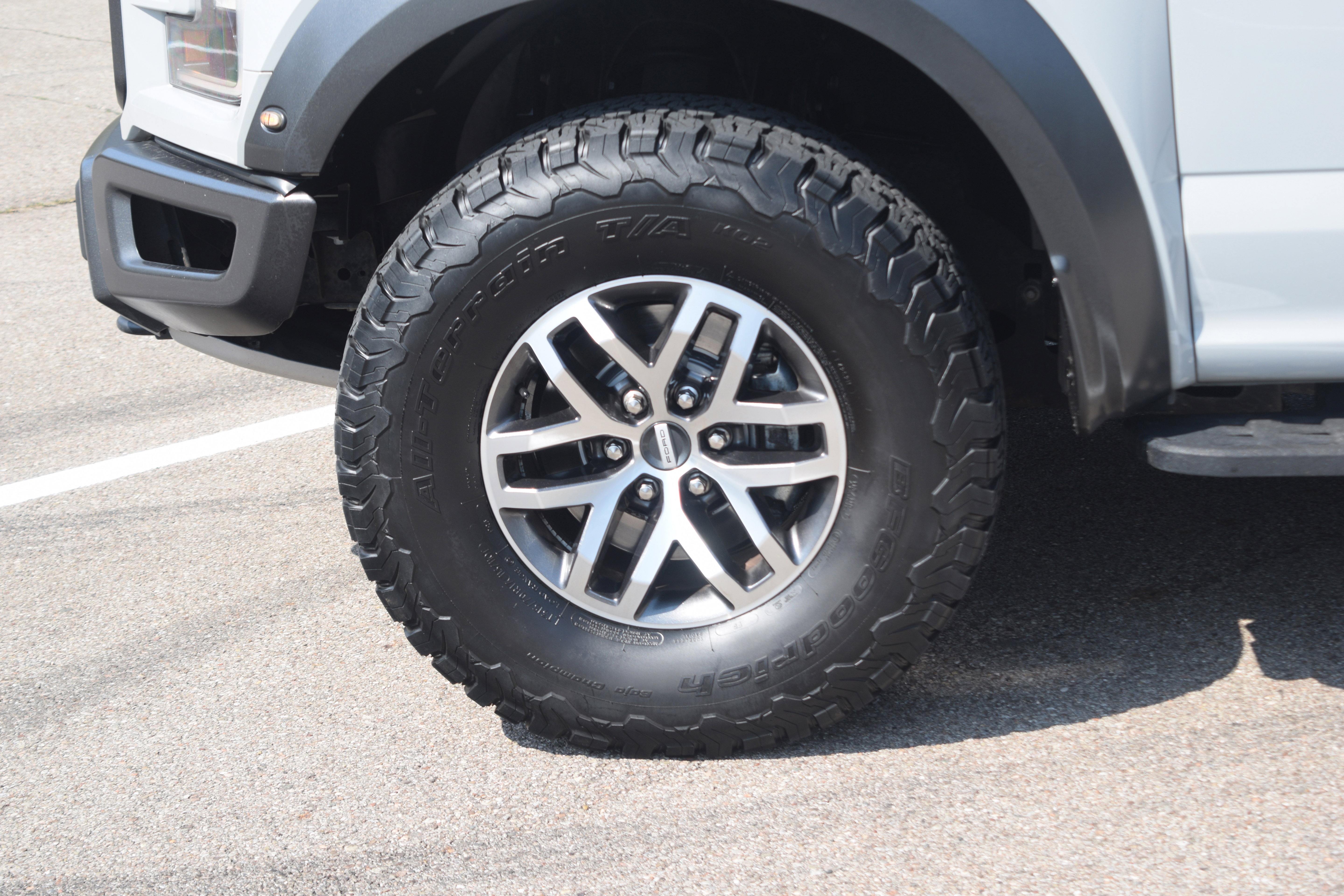 Used 2017 Ford F150 Raptor w/ Equipment Group 801A Mid image 32