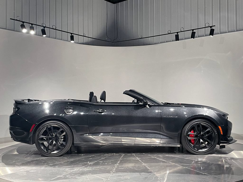 Used 2024 Chevrolet Camaro LT RWD image 5