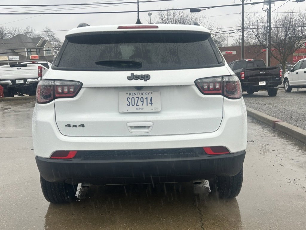 Used 2025 Jeep Compass Latitude w/ Altitude Special Edition image 7
