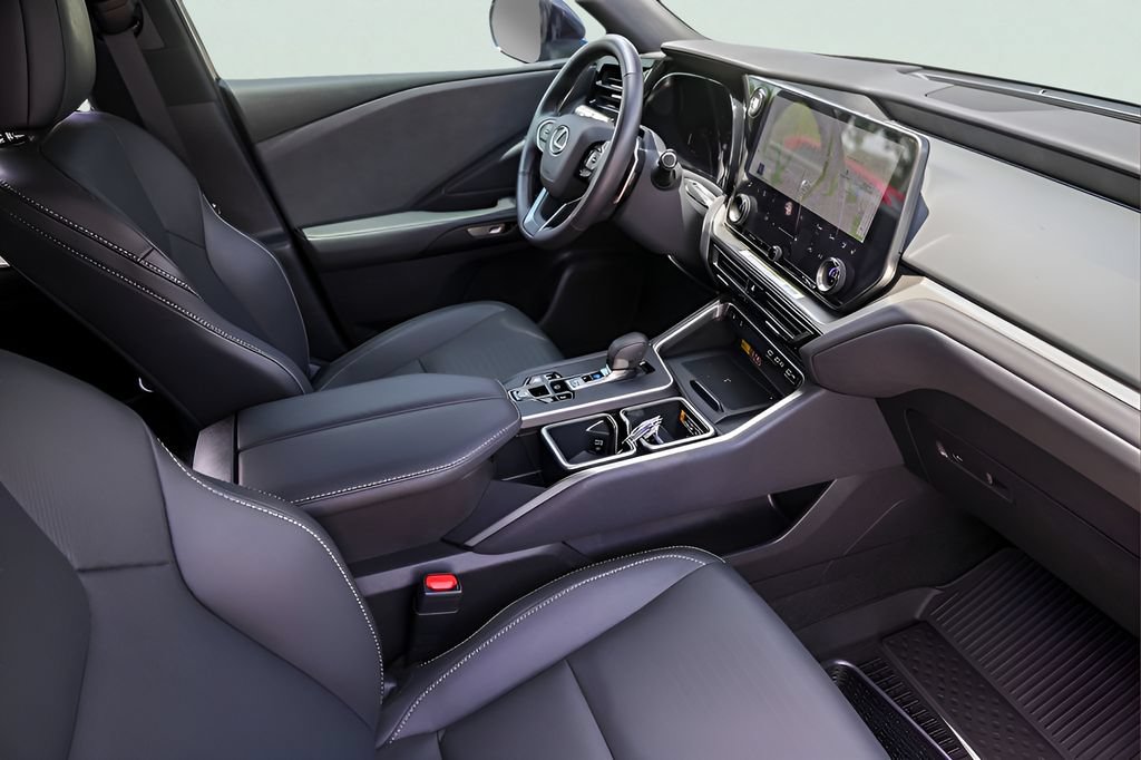 Used 2025 Lexus TX 350 AWD w/ Technology Package image 29