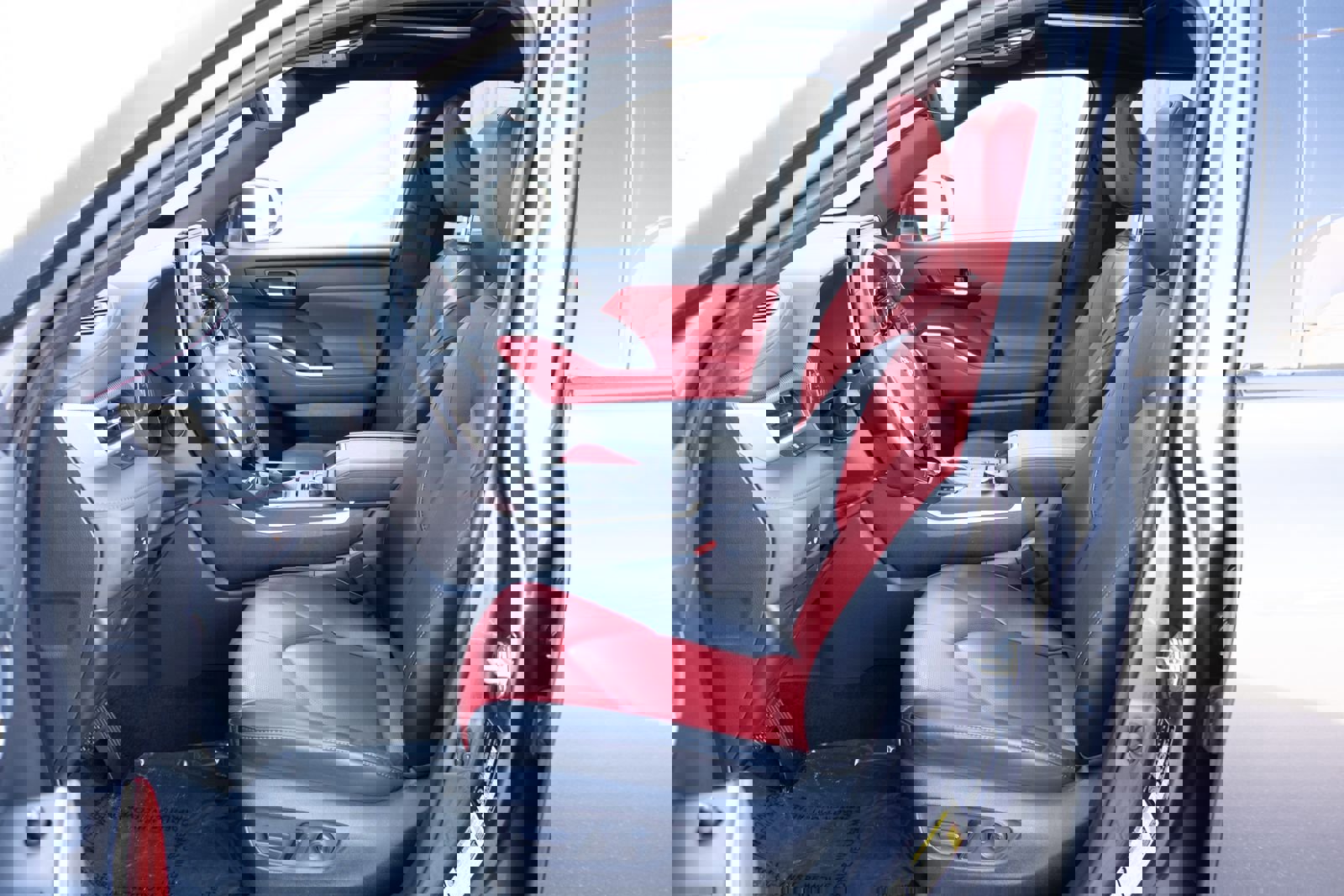 Used 2022 Toyota Highlander XSE AWD/4WD image 13