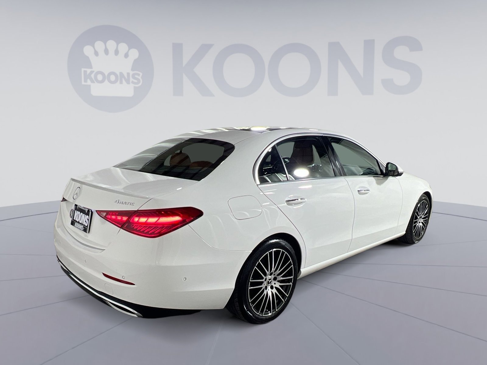Used 2023 Mercedes-Benz C 300 4MATIC Sedan image 4