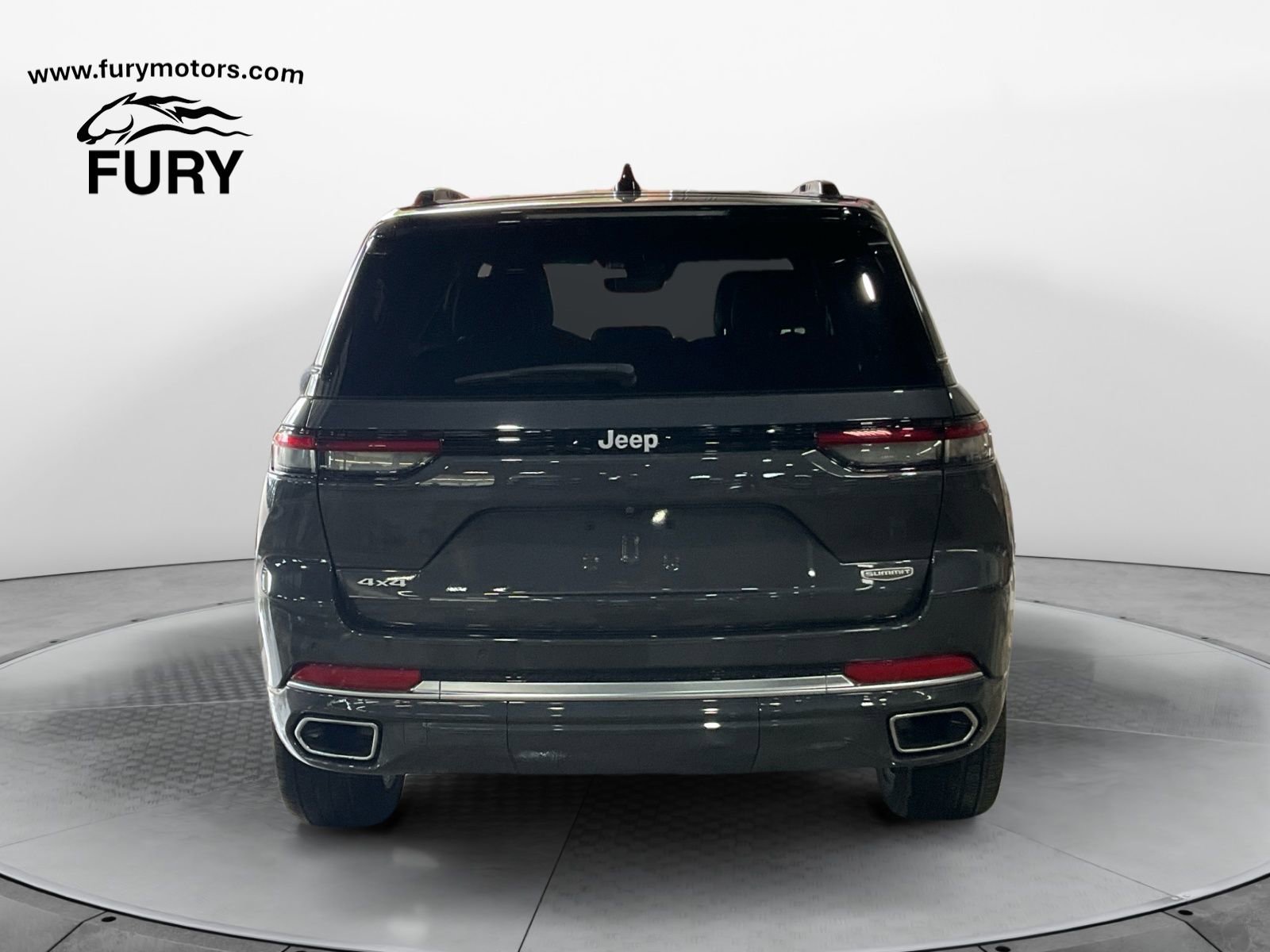 Used 2024 Jeep Grand Cherokee Summit AWD/4WD image 4
