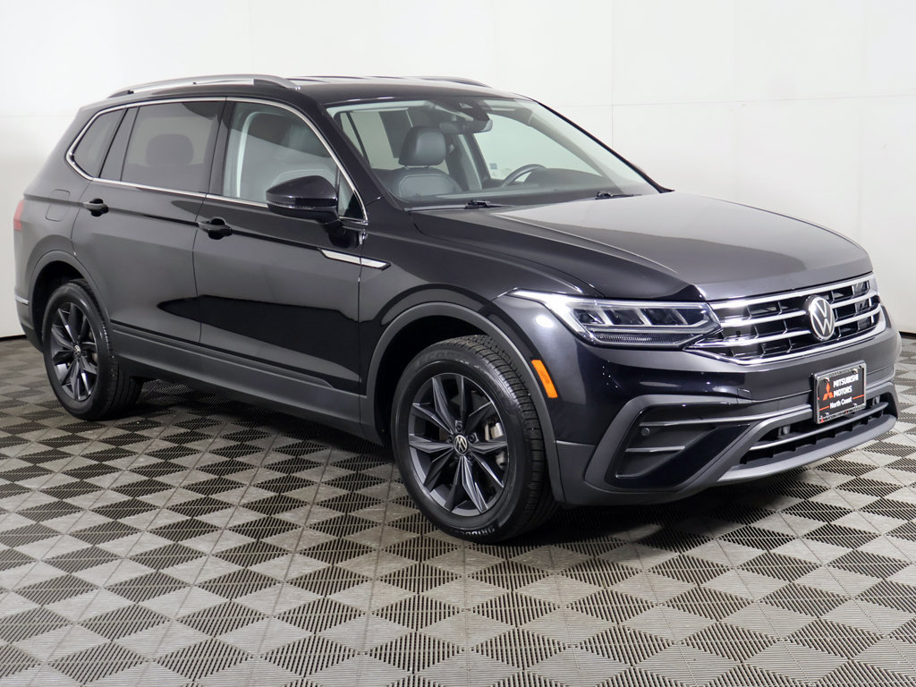 Used 2023 Volkswagen Tiguan SE AWD/4WD image 2