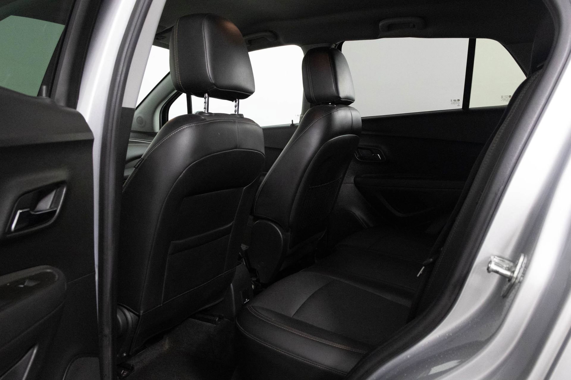 Used 2017 Chevrolet Trax LT w/ LT Convenience Package image 19