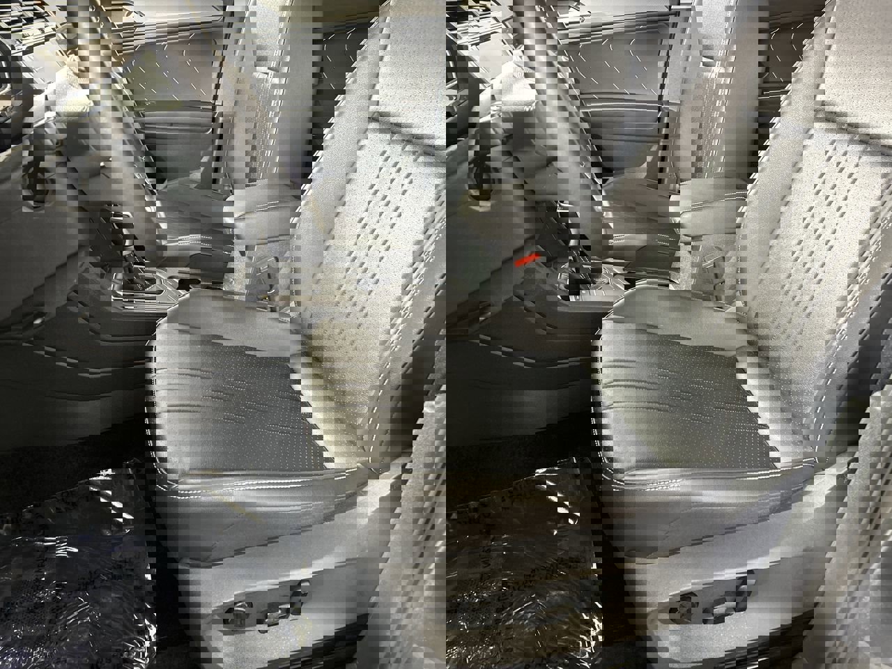 Used 2024 Volkswagen Tiguan Wolfsburg Edition image 21