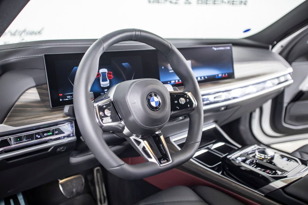 Used 2023 BMW 740i RWD image 22