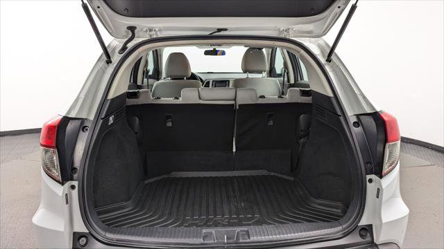 Used 2020 Honda HR-V LX image 17