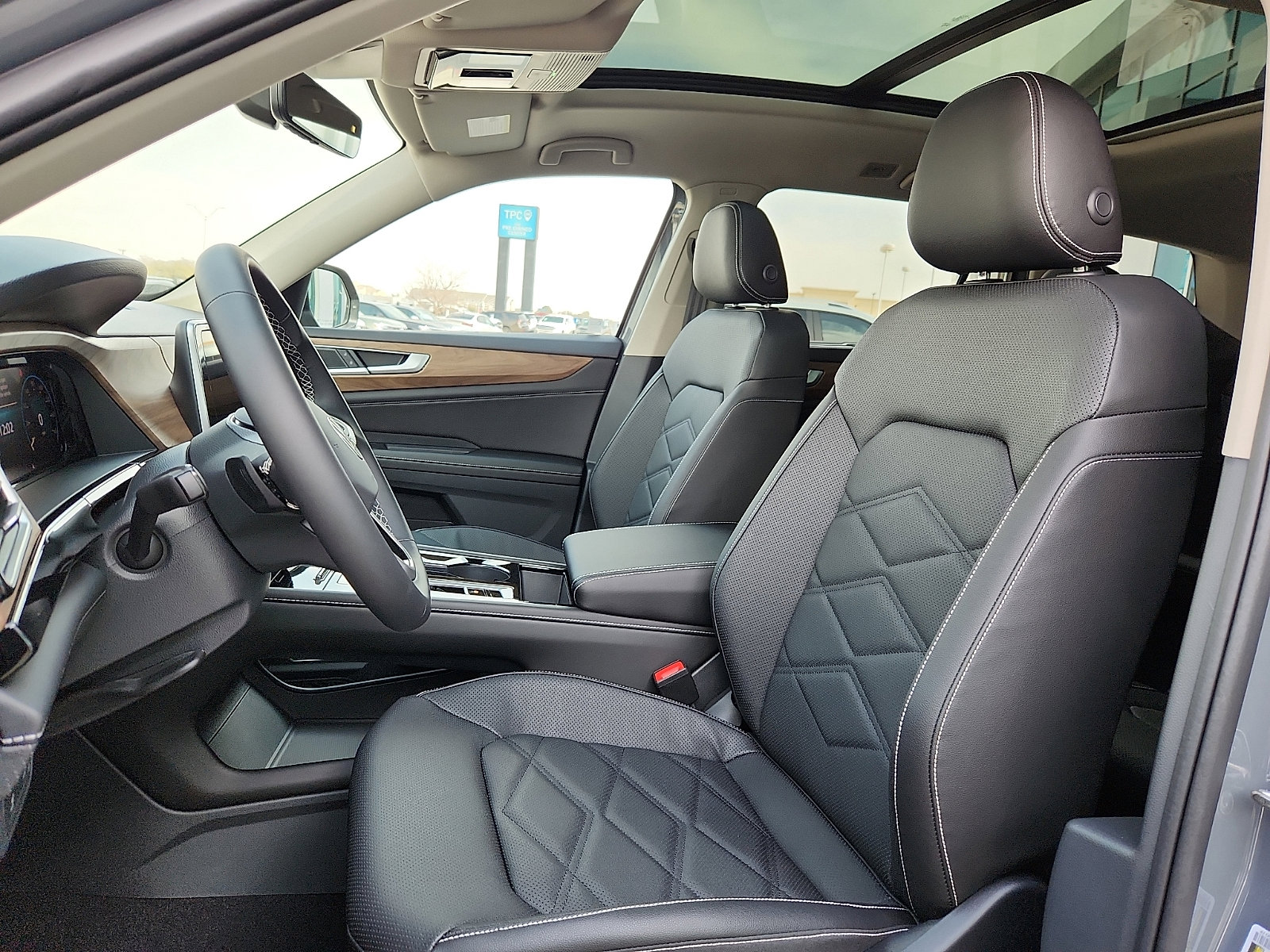 New 2026 Volkswagen Atlas SE image 13