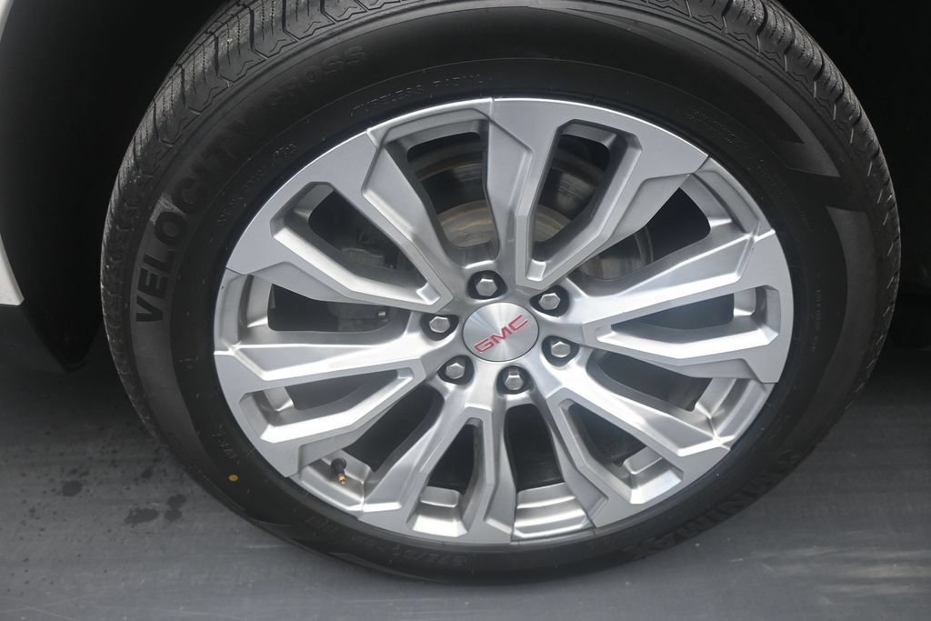 Used 2024 GMC Yukon Denali w/ Denali Reserve Package AWD/4WD image 11