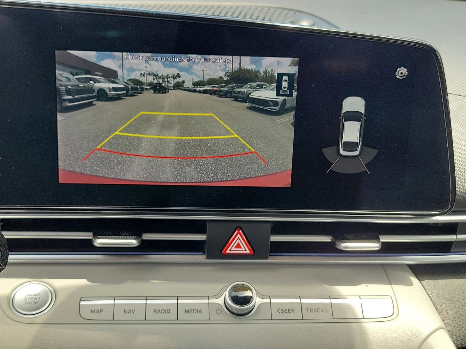 Used 2021 Hyundai Elantra Limited FWD image 32