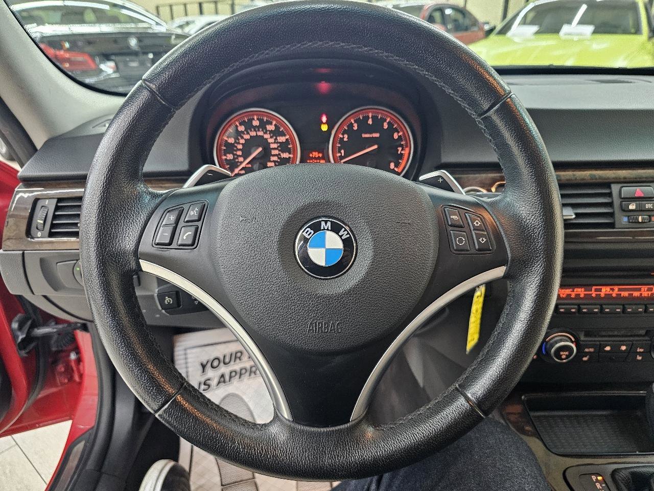 Used 2011 BMW 335i Sedan RWD image 29