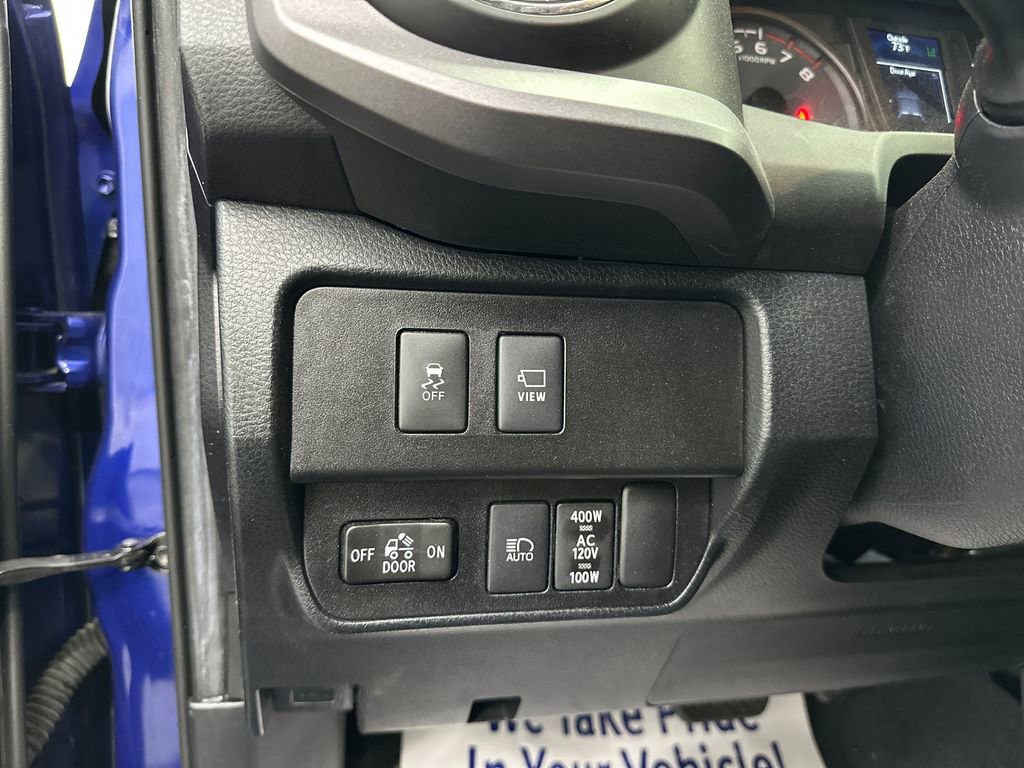 Used 2022 Toyota Tacoma TRD Off-Road w/ TRD Premium Off Road Package image 30