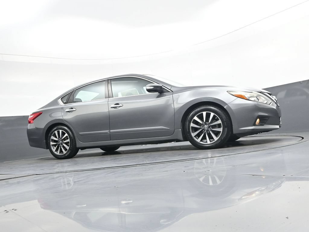 Used 2017 Nissan Altima 2.5 SV w/ Convenience Package FWD image 42