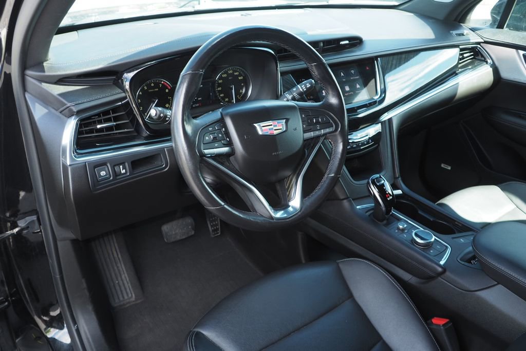 Used 2020 Cadillac XT6 Premium Luxury image 13