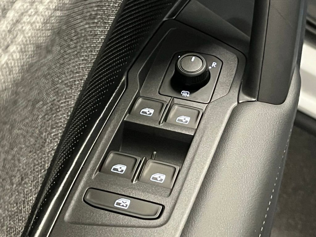 New 2026 Volkswagen Tiguan S AWD/4WD image 17