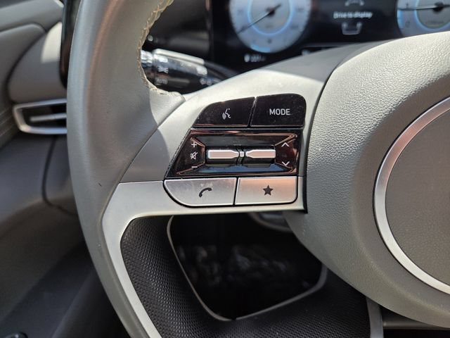 Used 2025 Hyundai Elantra SEL FWD image 29