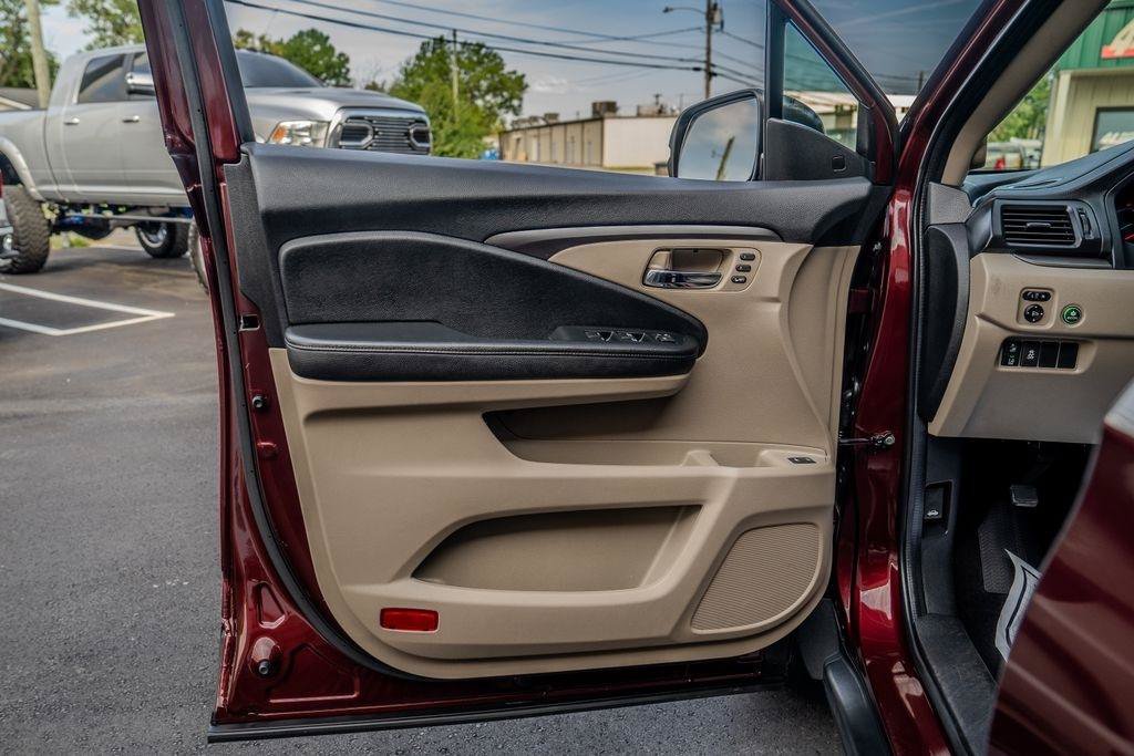 Used 2022 Honda Pilot Special Edition image 12
