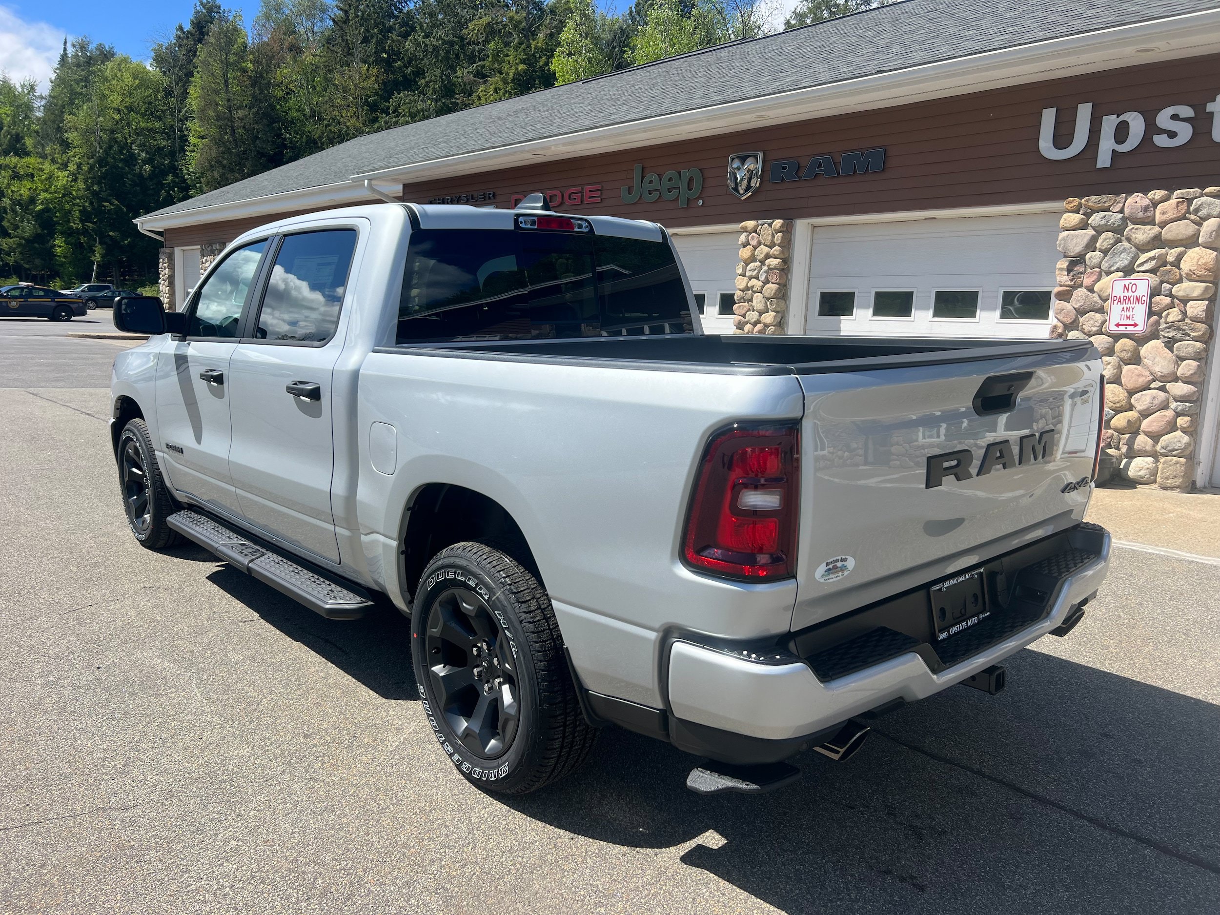 New 2026 RAM 1500 Express AWD/4WD image 7