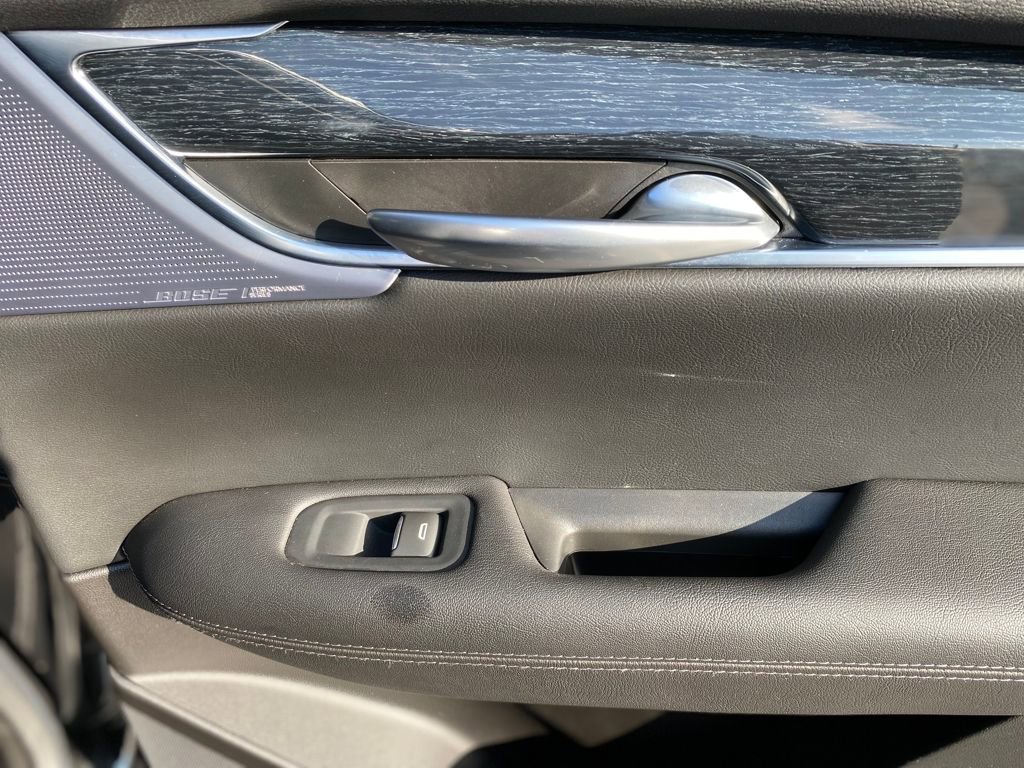 Used 2025 Cadillac XT5 Premium Luxury image 14