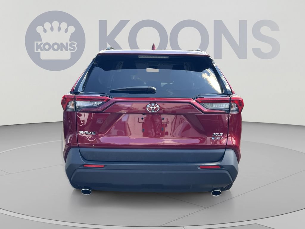Used 2025 Toyota RAV4 XLE AWD/4WD image 4