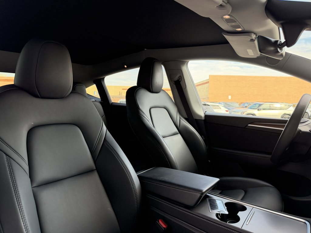 Used 2024 Tesla Model Y 2WD image 40