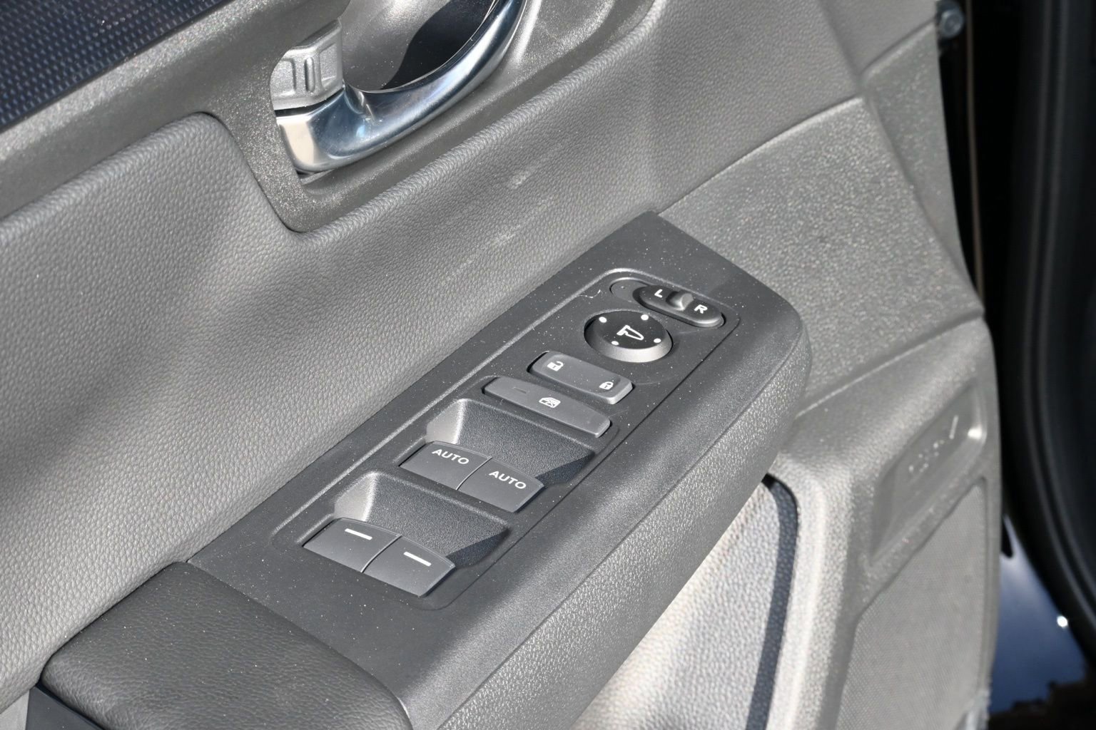 New 2026 Honda CR-V EX-L image 16