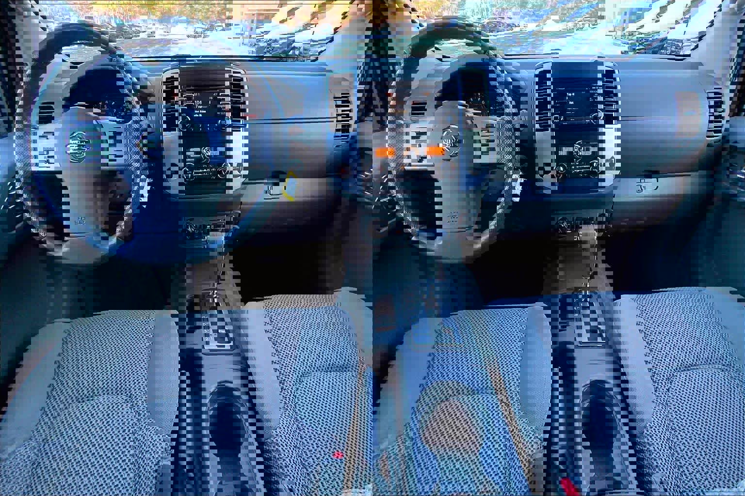 Used 2014 Nissan Frontier SV w/ SV Value Truck Package image 15