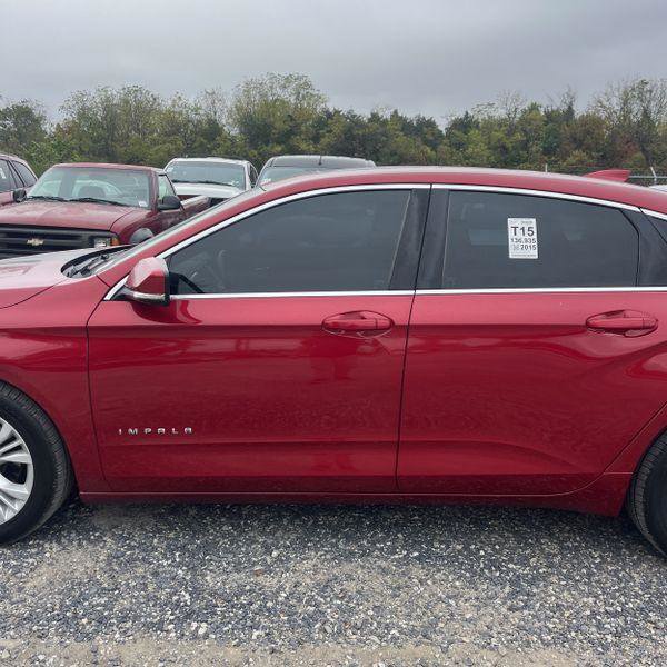 Used 2015 Chevrolet Impala LT w/ Convenience Package image 3