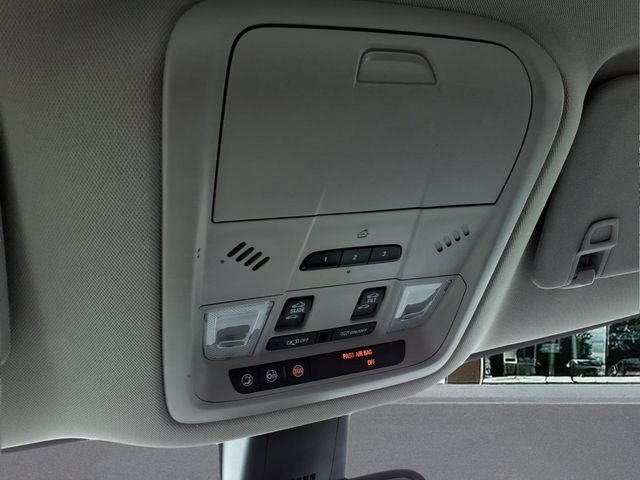 Used 2018 Buick Enclave Premium AWD/4WD image 27