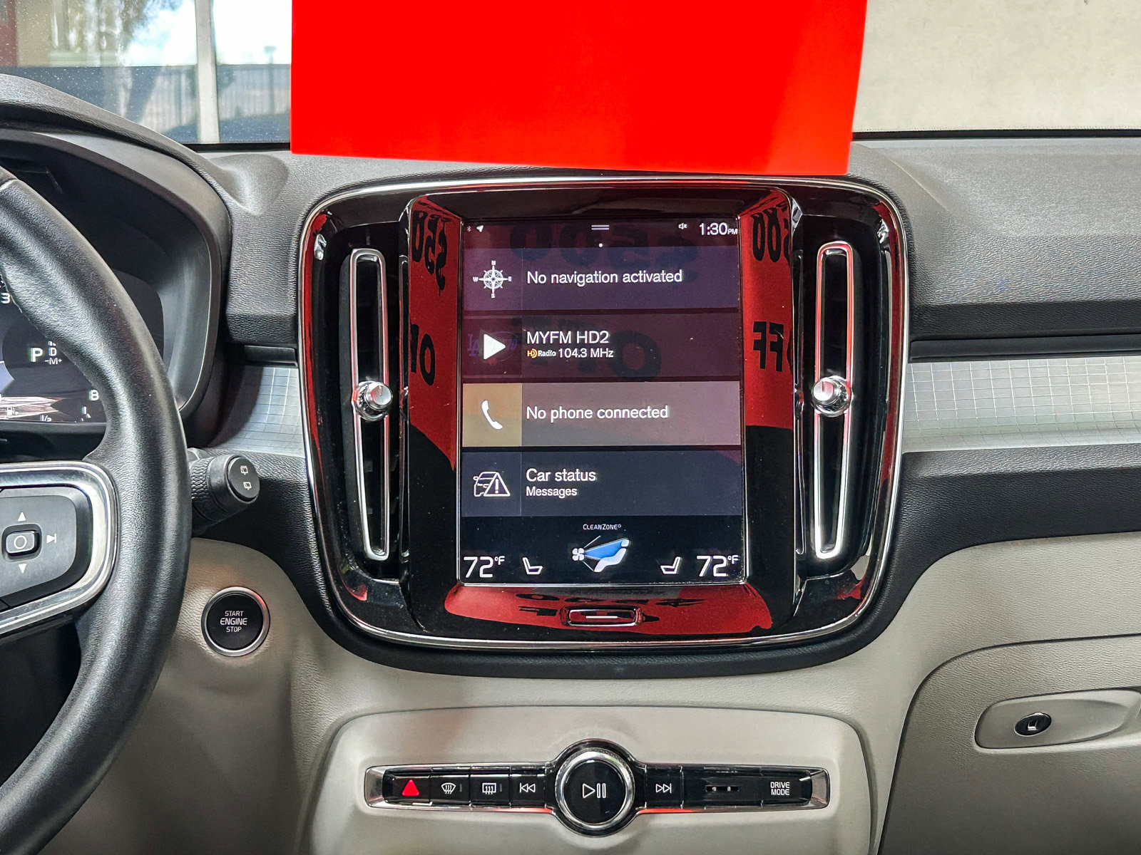 Used 2019 Volvo XC40 T4 Momentum FWD image 13