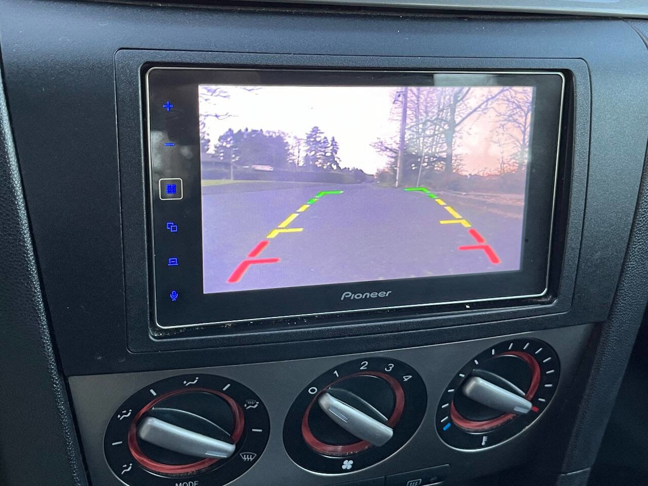 Used 2007 MAZDA MAZDA3 s Touring image 27