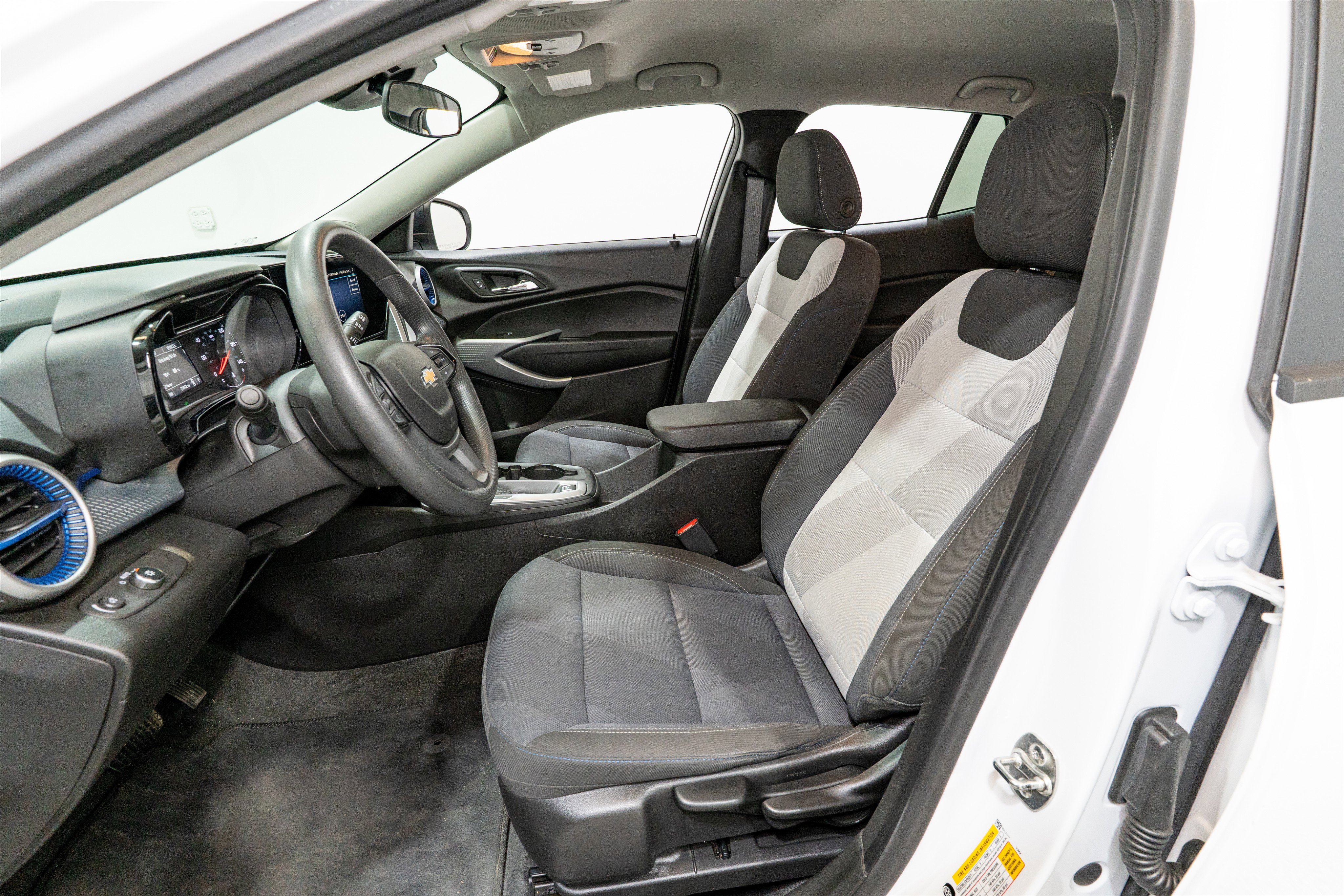 Used 2024 Chevrolet Trax LS image 14