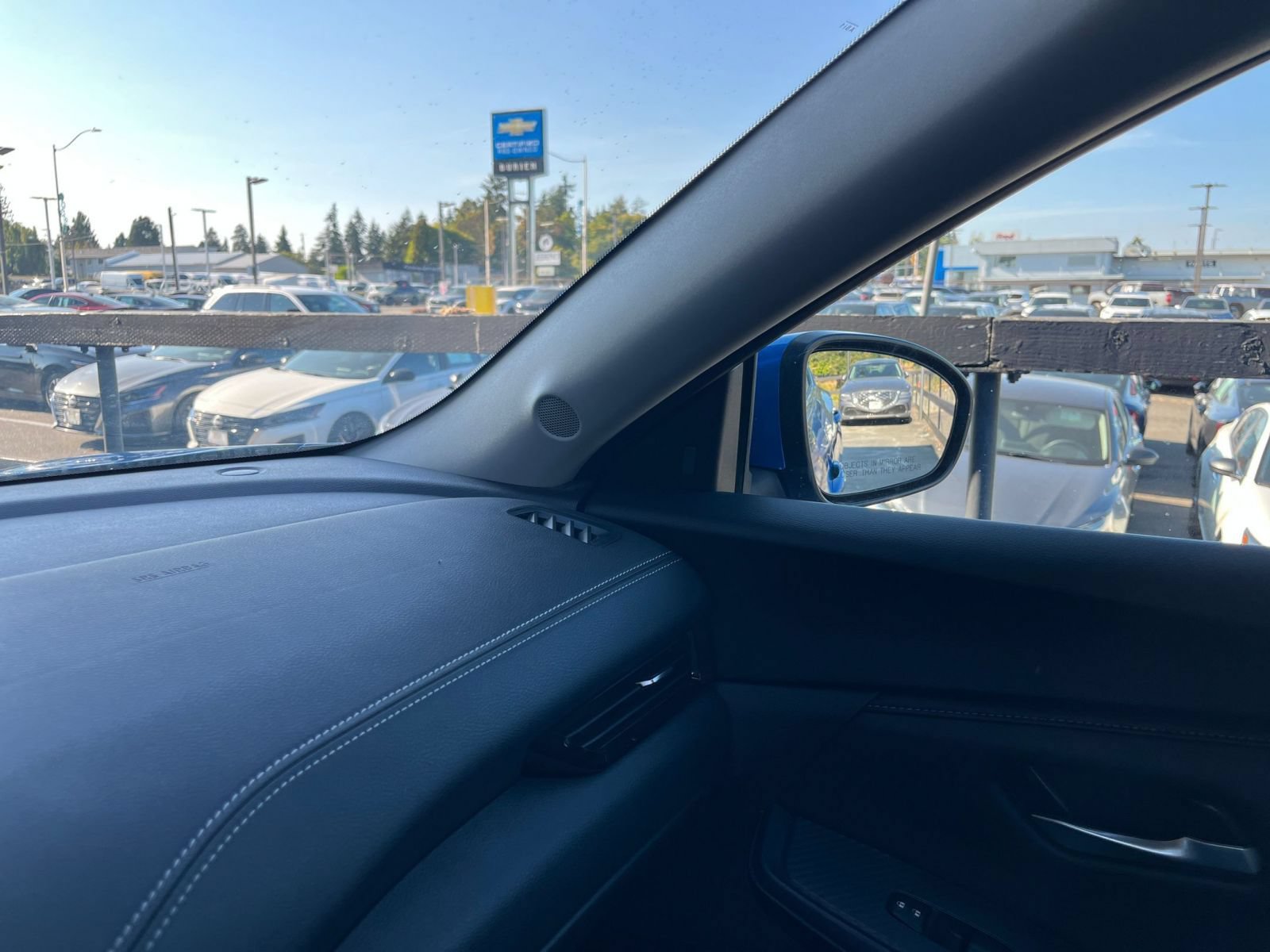 Used 2025 Nissan Sentra SV FWD image 34