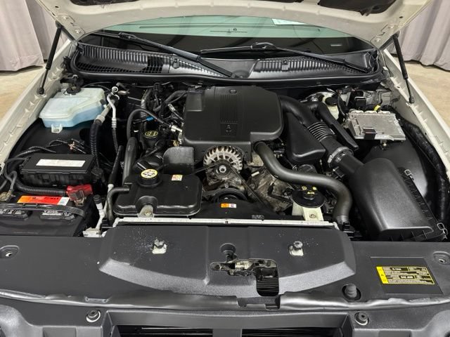 Used 2006 Lincoln Town Car Designer Series RWD image 31