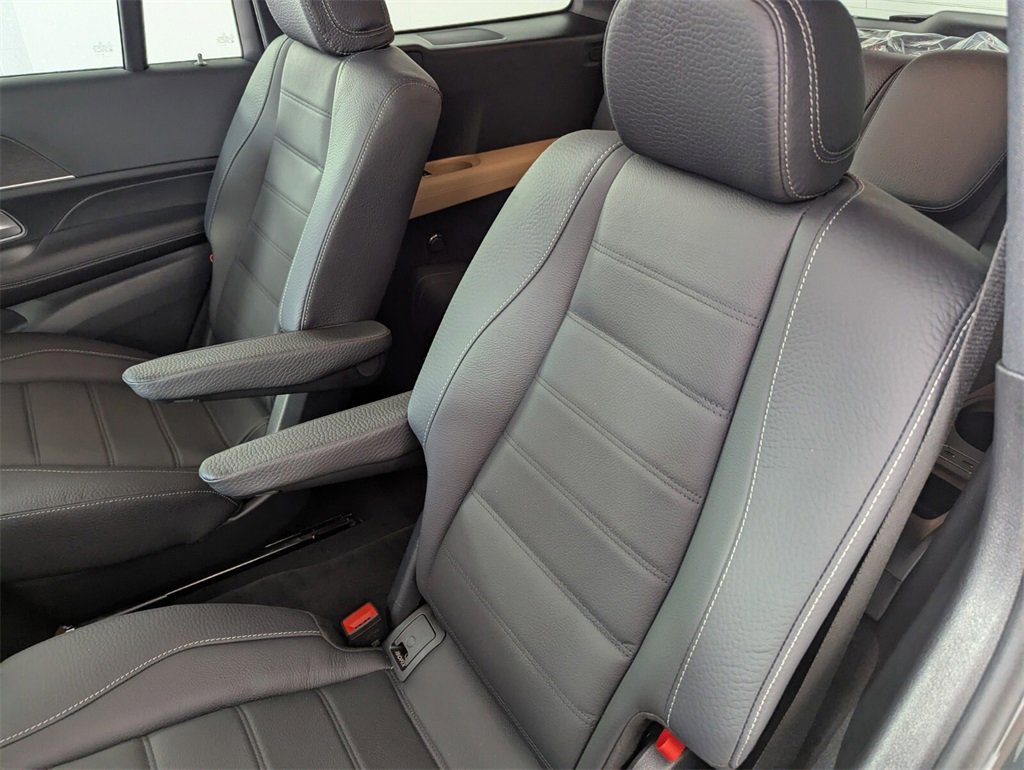 New 2026 Mercedes-Benz GLS 450 4MATIC image 13