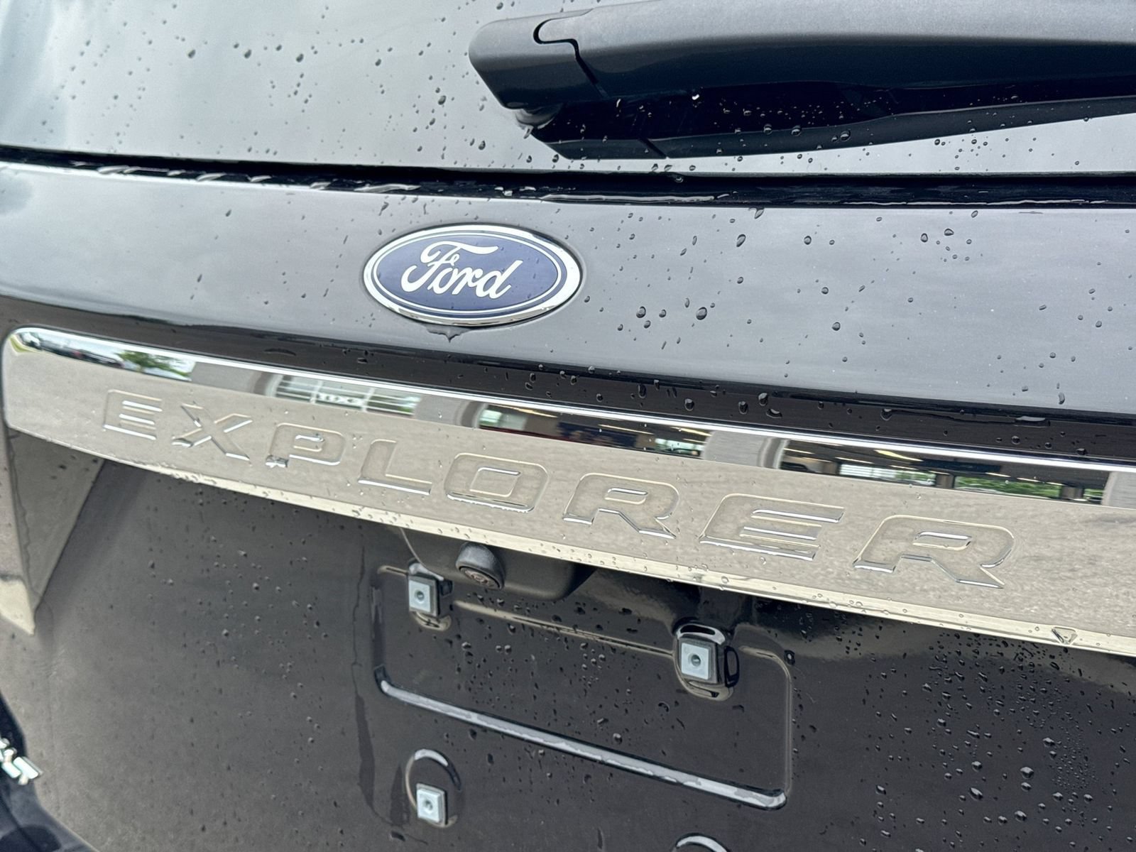 Certified 2023 Ford Explorer XLT w/ Equipment Group 202A AWD/4WD image 16